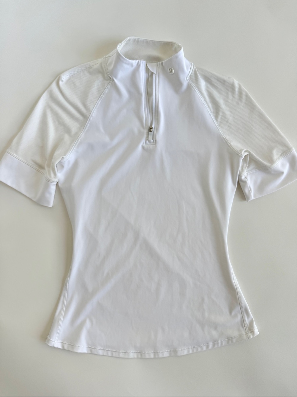 Lululemon Nulux Half-Zip Golf Short-
Sleeve Shirt S